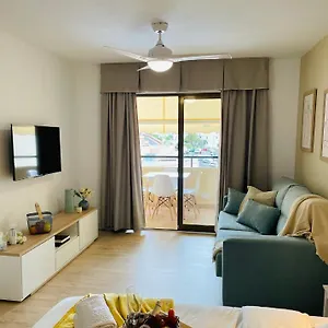 https://estudio-los-los-cristianos-tenerife.tenerifehoteles.net